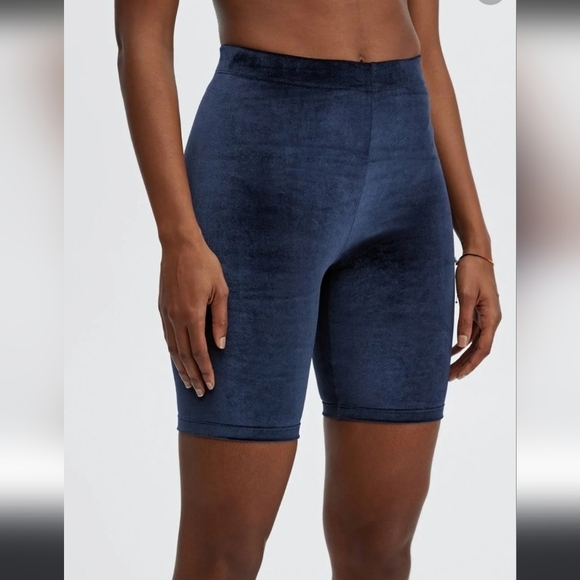NEW Fabletics Deep Navy Velour Biker Shorts 9 - Picture 3 of 11